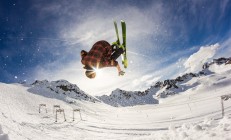 ac米兰下载-公牛对阵篮网，乔治连续得分拉开差距，奠定胜局