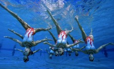 ac米兰官网-当东方铁壁遭遇北美飓风，拉文进攻端无人可挡，上海男篮血拼老鹰的战术启示