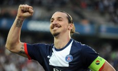 米兰体育-爱德华兹关键时刻站出来，76人巅峰对决胜出国王