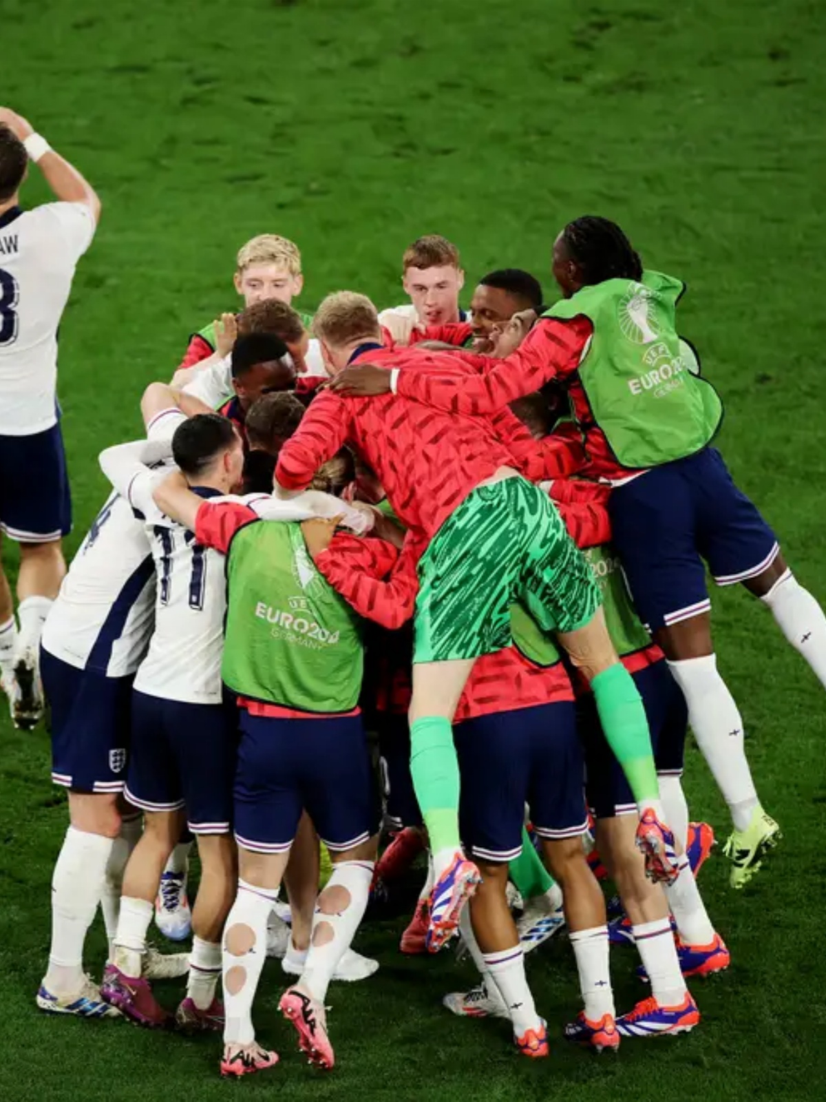 欧洲赛事中队伍之间的激烈对抗引人入胜的简单介绍