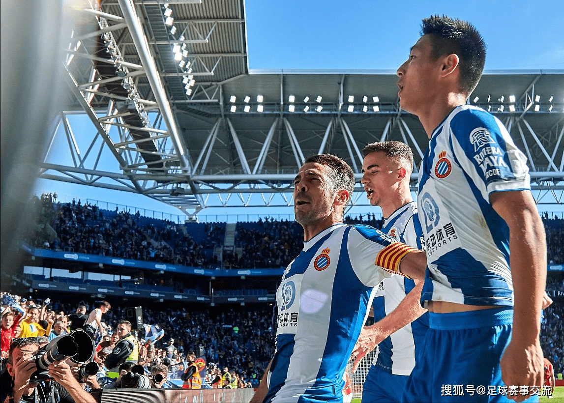 纽约女子足球联赛开幕式震撼登场 纽约女子足球联赛开幕式震撼登场