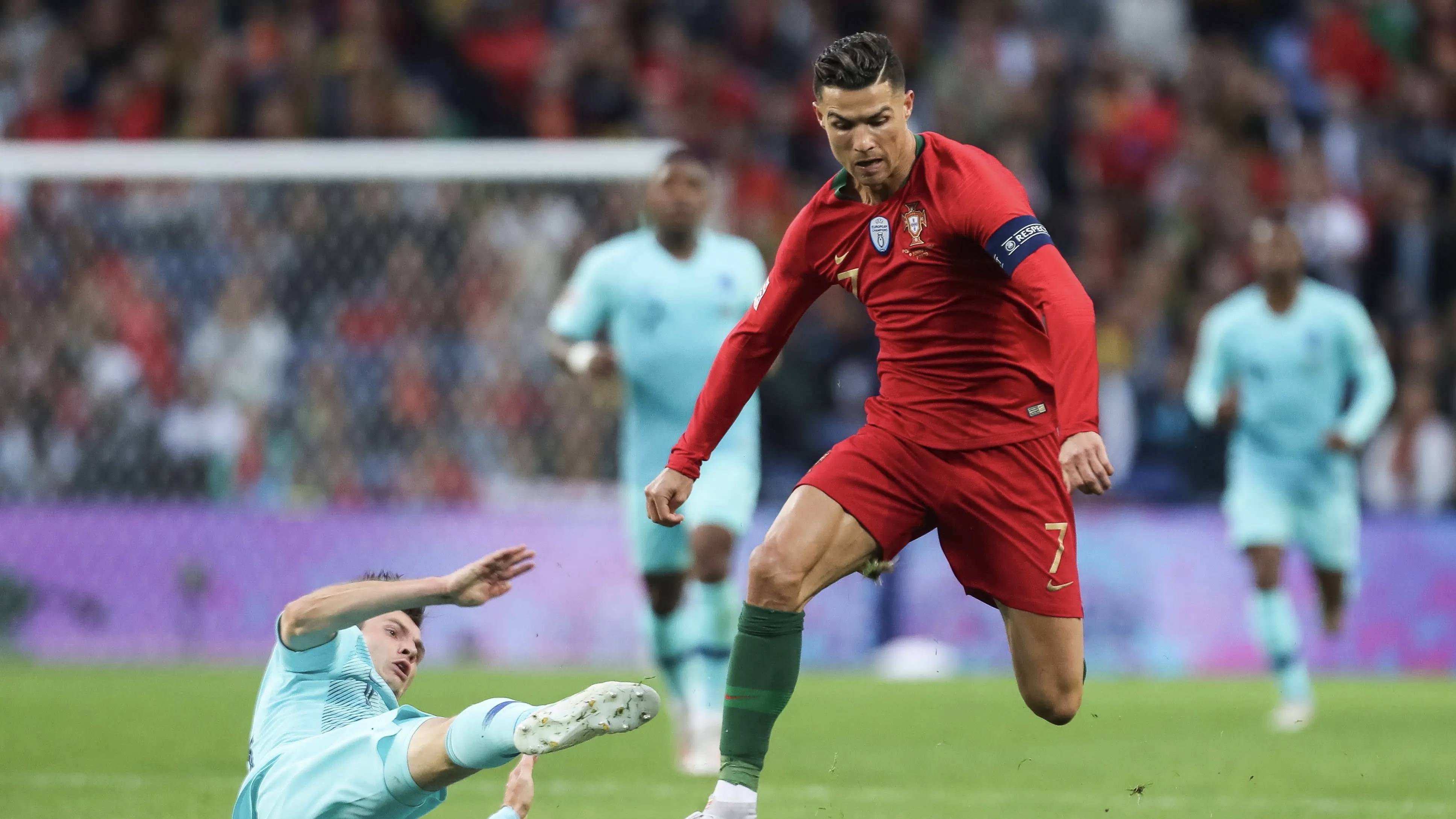 欧国联赛赛场上，球员们展现出了顶级技艺的简单介绍