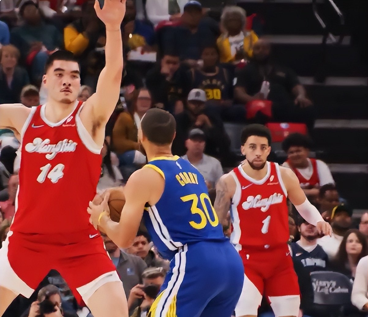 包含勇士碾压广东队，戈贝尔关键制胜的词条