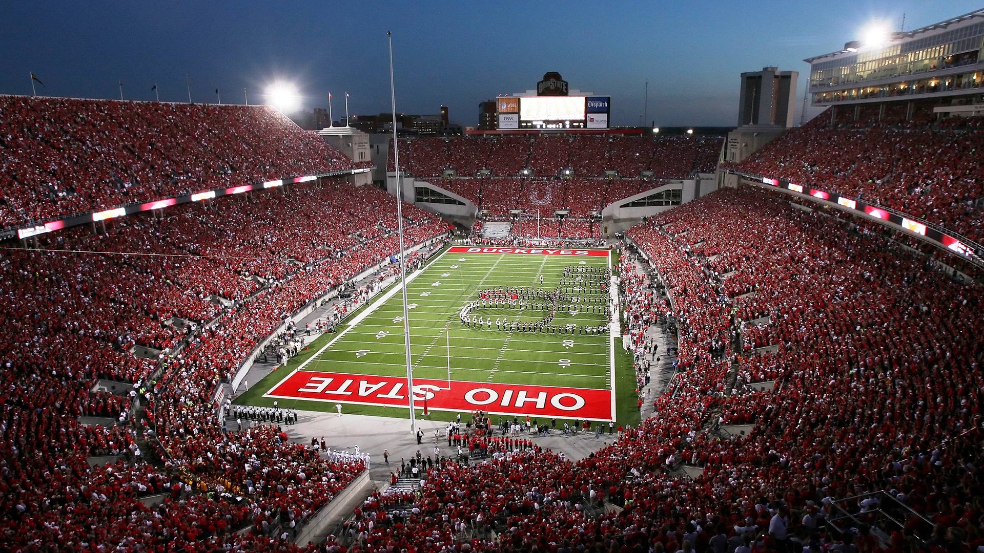 卢卡库临危救主，巴西险胜丹麦的战术博弈与英雄时刻